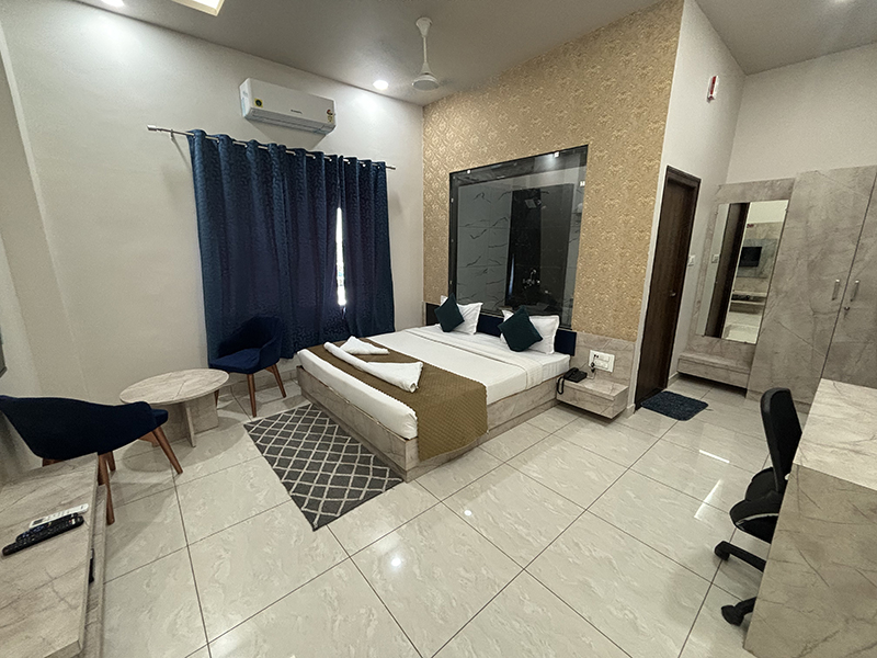 Super Deluxe Room